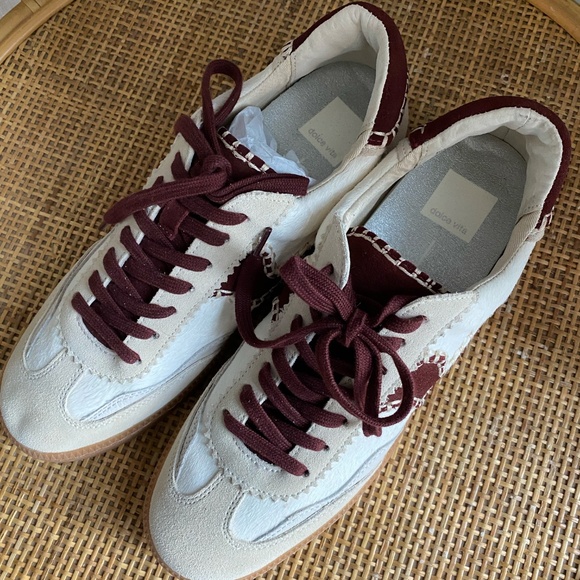 DOLCE VITA Notice Stitch Sneakers White Red Calf Hair SIZE 9 - Picture 4 of 6